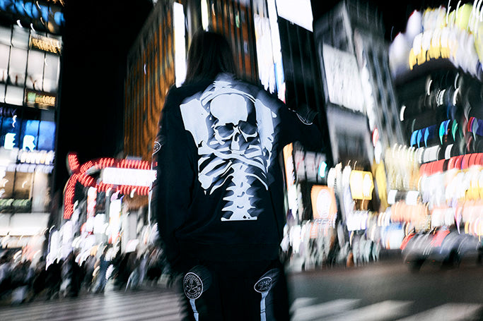 VANSON × MASTERMIND WORLD CREWNECK SWEATSHIRT DAMAGE [REGULAR FIT]